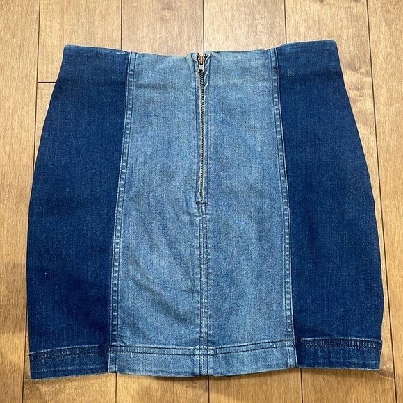 Free People Two Tone black panel denim jean mini Skirt Stretchy Tight sz 6 - Picture 10 of 13